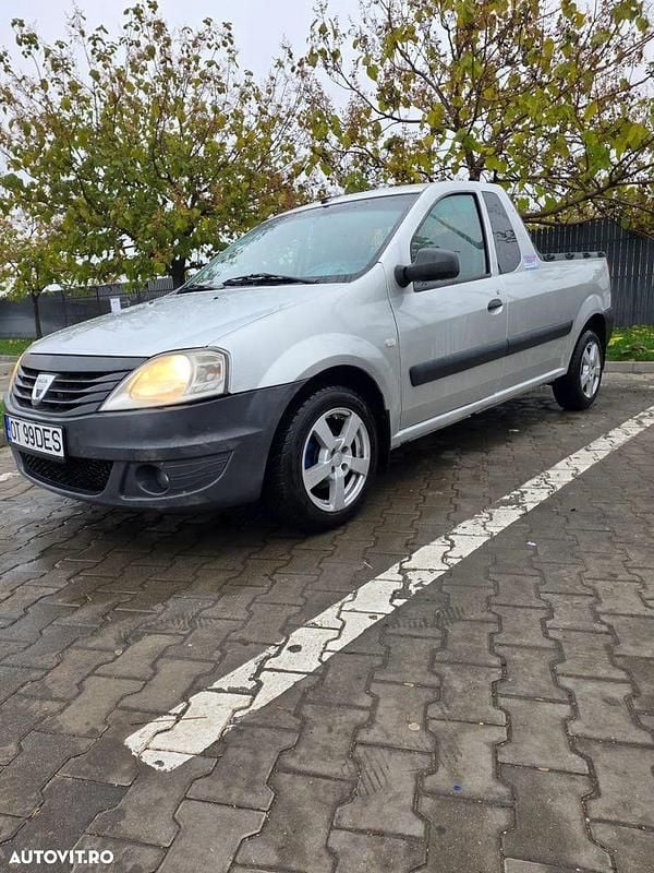 Culoareargint Utilizat 2009 Dacia Logan Monovolum | 4.550 EUR (Scump) - Imagine 1/4