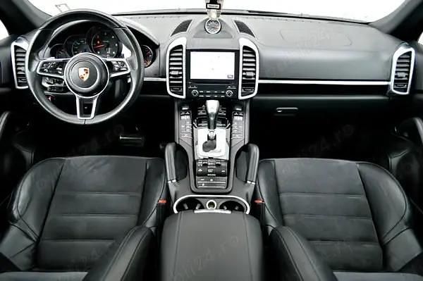 Second-hand Porsche Cayenne 262 CP (192 kW) 2017 Maro SUV