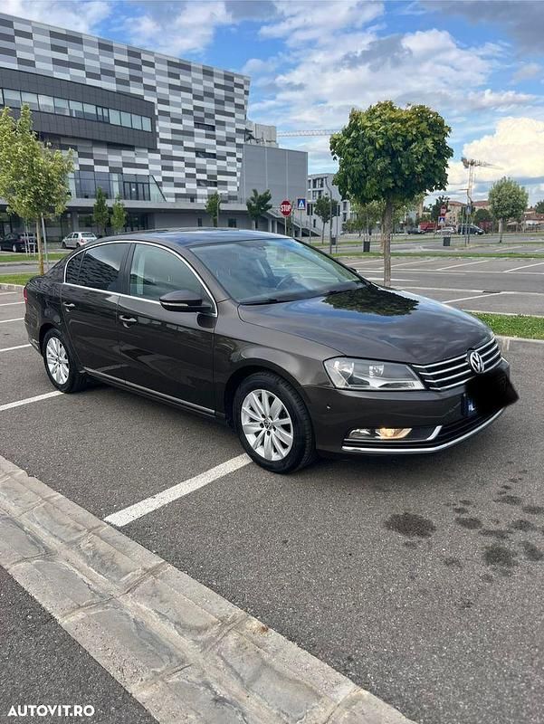 Culoaremaro Utilizat 2014 VW Passat Berlinǎ | 9.000 EUR (Preț OK) - Imagine 1/4