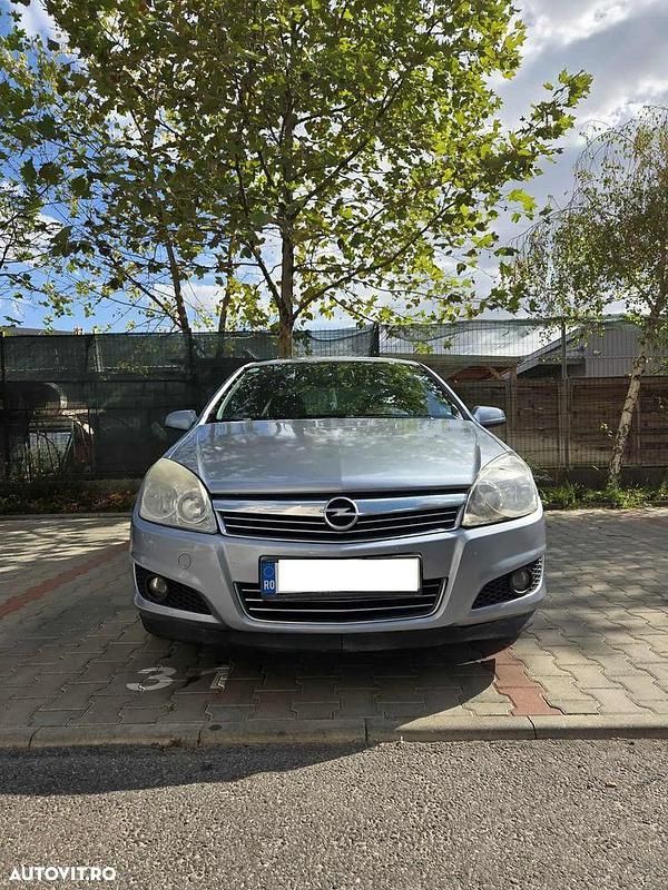 Gri Utilizat 2008 Opel Astra Berlinǎ | 1.900 EUR (Preț OK) - Imagine 1/4
