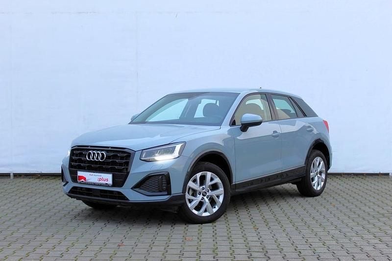 Gri deschis metalic Utilizat 2023 Audi Q2 Advanced SUV | 28.500 EUR (Scump) - Imagine 1/4