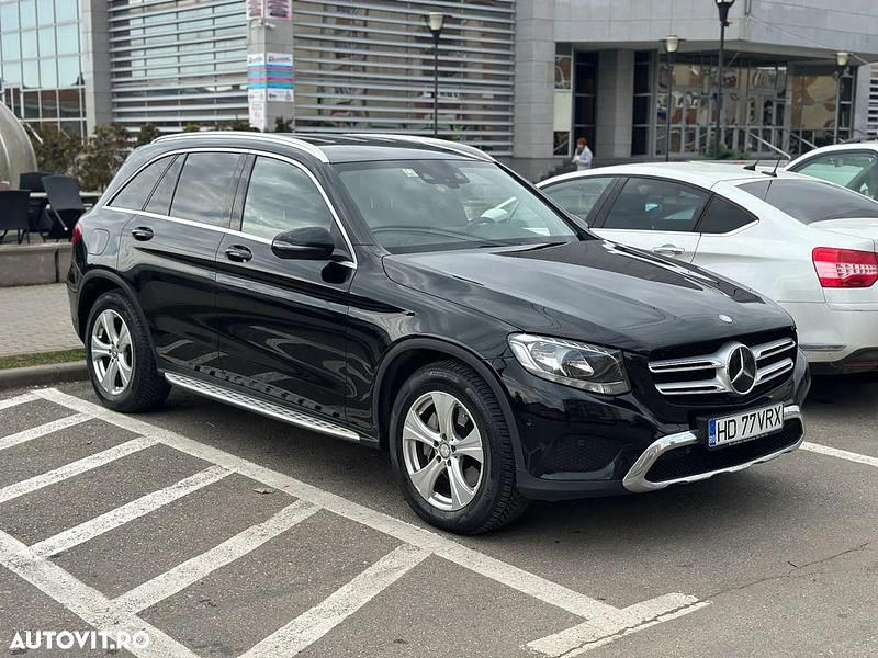 Second-hand Mercedes GLC250 204 CP (150 kW) 2016 Culoarenegru SUV
