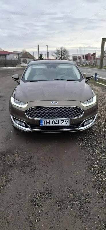 Second-hand Ford Mondeo Vignale 187 CP (137 kW) 2018 Maro Berlinǎ