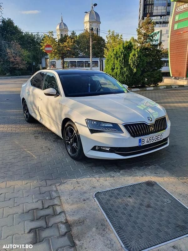 Culoarealb Utilizat 2016 Skoda Superb Ambition Break | 12.499 EUR - Imagine 1/4