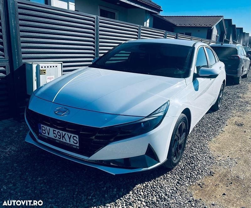 Culoarealb Utilizat 2022 Hyundai Elantra Berlinǎ | 17.850 EUR (Preț OK) - Imagine 1/4
