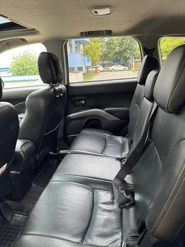 Second-hand Mitsubishi Outlander Instyle 154 CP (113 kW) 2008 Galben SUV