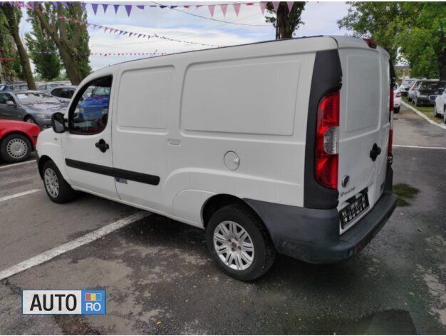 Second-hand Fiat Doblò 101 CP (74 kW) 2009 Alb Monovolum
