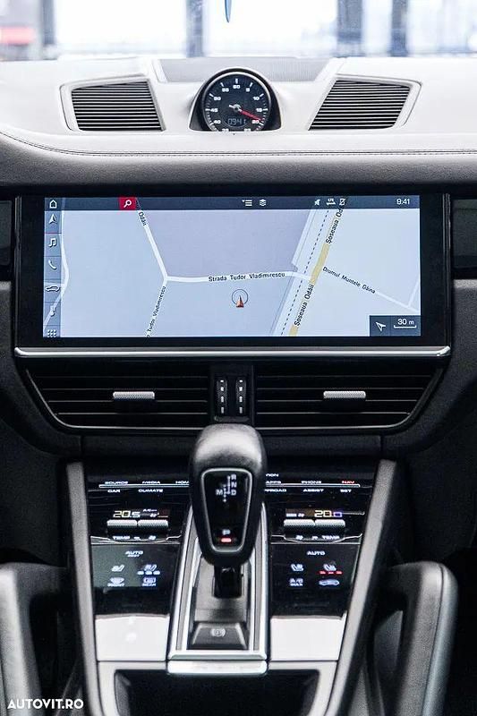 Second-hand Porsche Cayenne Coupe 340 CP (250 kW) 2019 Culoarealb Coupe