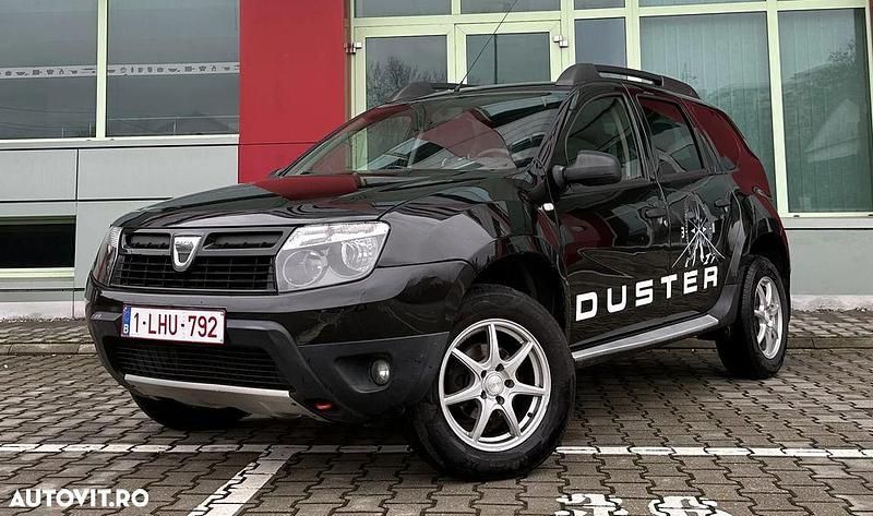 Second-hand Dacia Duster 105 CP (77 kW) 2013 Culoarenegru SUV