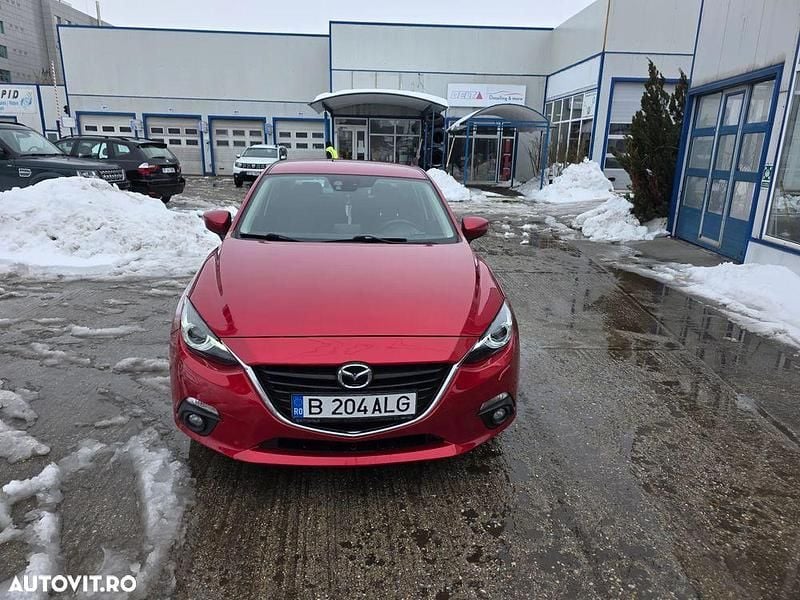 Second-hand Mazda 3 120 CP (88 kW) 2015 Culoarerosu Berlinǎ