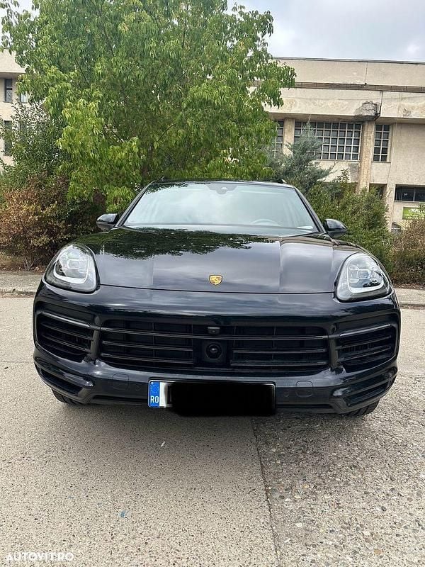Culoarealbastru Utilizat 2022 Porsche Cayenne SUV | 72.990 EUR - Imagine 1/4