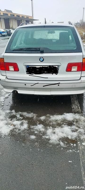 Argintiu Utilizat 2003 BMW 525 Break | 4.000 EUR (Preț OK) - Imagine 1/4
