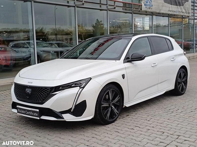 Second-hand Peugeot 308 GT 130 CP (95 kW) 2022 Culoarealb Hatchback