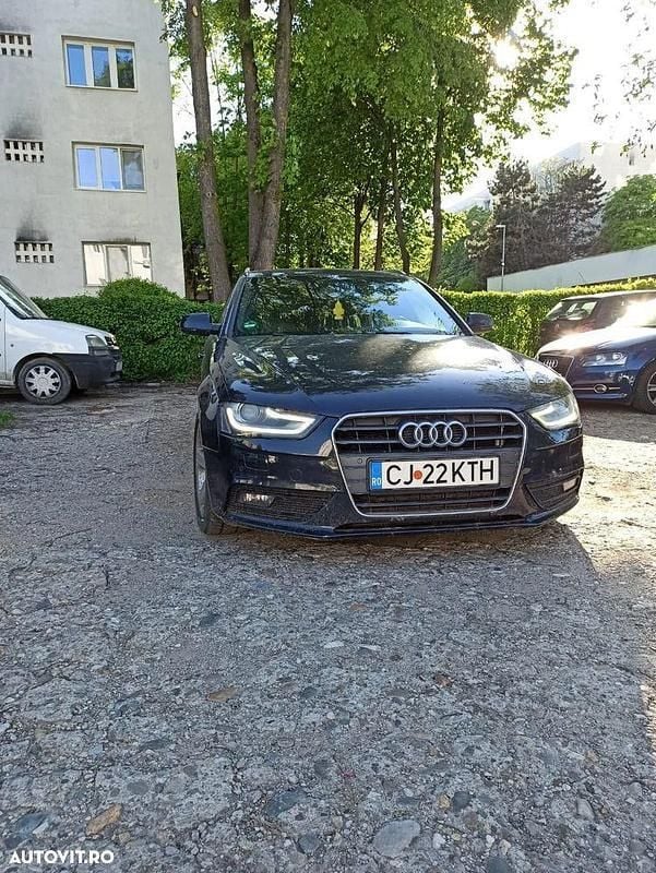 Albastru Utilizat 2012 Audi A4 Break | 7.450 EUR (Preț OK) - Imagine 1/4
