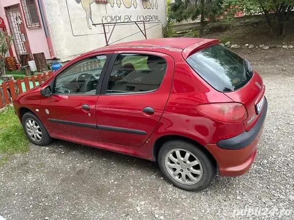 Utilizat 2005 Peugeot 206 Hatchback | 1.300 EUR (Preț OK) - Imagine 1/4