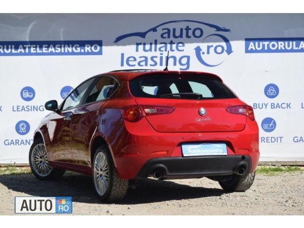 Second-hand Alfa Romeo Giulietta 140 CP (102 kW) 2013 Rosu Hatchback