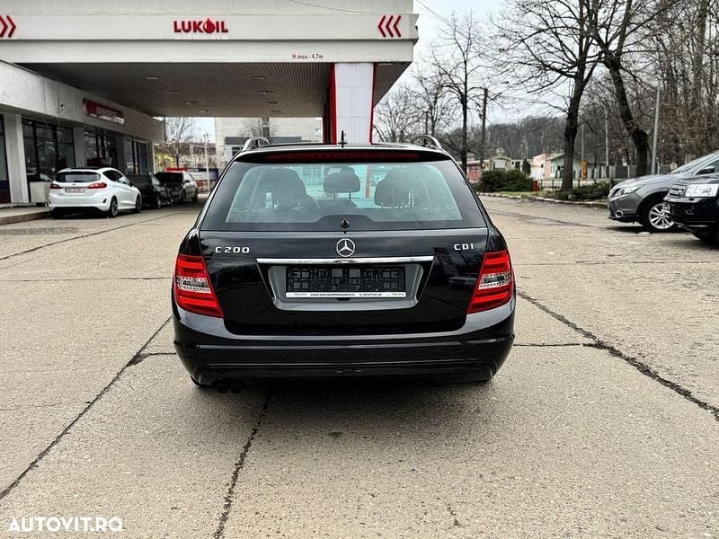 Second-hand Mercedes C200 136 CP (100 kW) 2012 Culoarenegru Break
