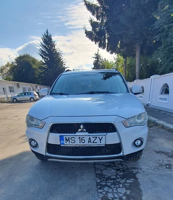 Utilizat 2011 Mitsubishi Outlander SUV | 7.000 EUR (Puțin scump) - Imagine 1/4