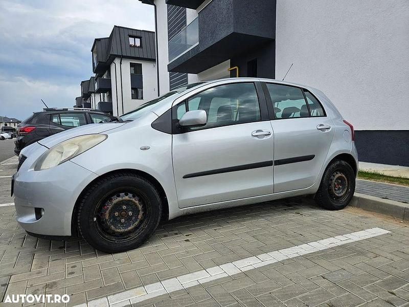 Culoaregri Utilizat 2007 Toyota Yaris | 2.600 EUR (Preț bun) - Imagine 1/4