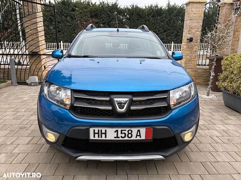 Second-hand Dacia Sandero Prestige 90 CP (66 kW) 2014 Culoarealbastru