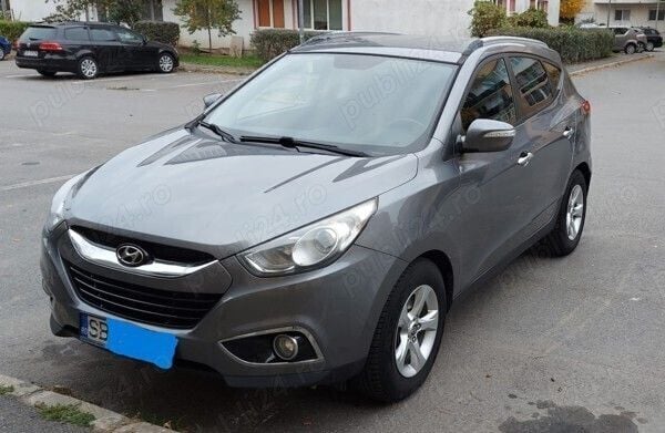Gri Utilizat 2012 Hyundai ix35 SUV | 6.950 EUR (Preț bun) - Imagine 1/4