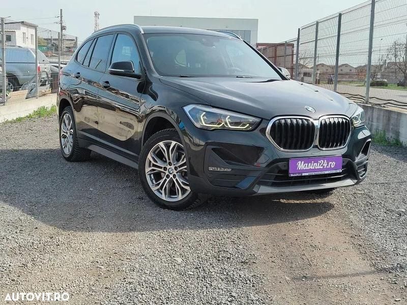 Alb Utilizat 2020 BMW X1 Sport Line SUV | 17.666 EUR (Preț bun) - Imagine 1/4