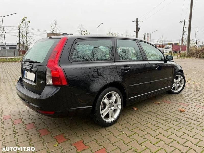 Second-hand Volvo V50 136 CP (100 kW) 2009 Culoarenegru Break