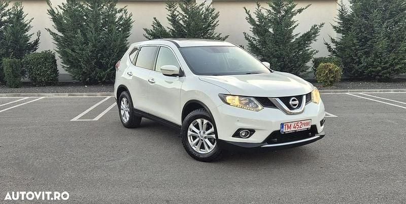 Second-hand Nissan X-Trail N-Connecta 130 CP (95 kW) 2016 Culoarealb SUV
