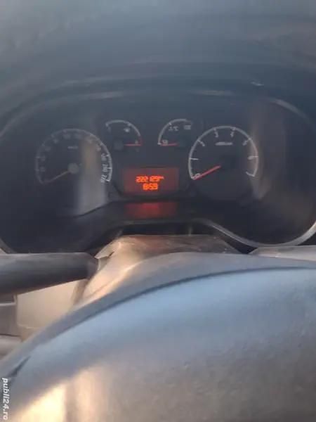 Utilizat 2013 Opel Combo Monovolum | 3.000 EUR - Imagine 1/4