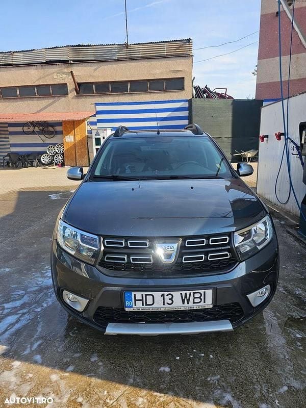Culoaregri Utilizat 2017 Dacia Sandero Stepway Hatchback | 7.900 EUR (Preț OK) - Imagine 1/4