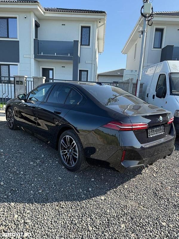 Second-hand BMW 520 197 CP (144 kW) 2024 Culoarenegru Berlinǎ