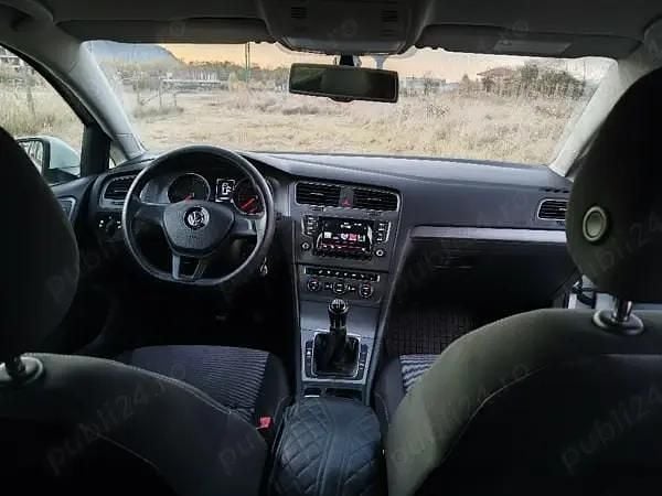Alb Utilizat 2014 VW Golf VII Hatchback | 7.500 EUR (Preț bun) - Imagine 1/4