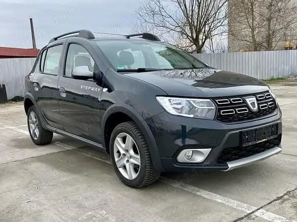 Gri Utilizat 2017 Dacia Sandero Prestige Hatchback | 6.190 EUR (Preț OK) - Imagine 1/4