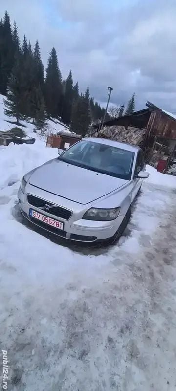 Gri Utilizat 2004 Volvo S40 Berlinǎ | 1.100 EUR (Preț bun) - Imagine 1/4