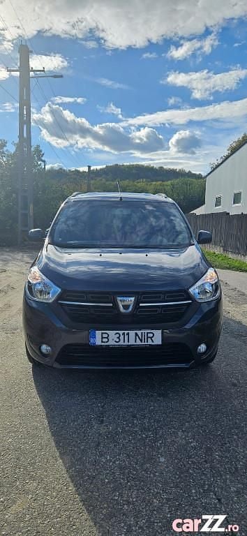 Utilizat 2019 Dacia Lodgy Ambiance Monovolum | 6.800 EUR - Imagine 1/4