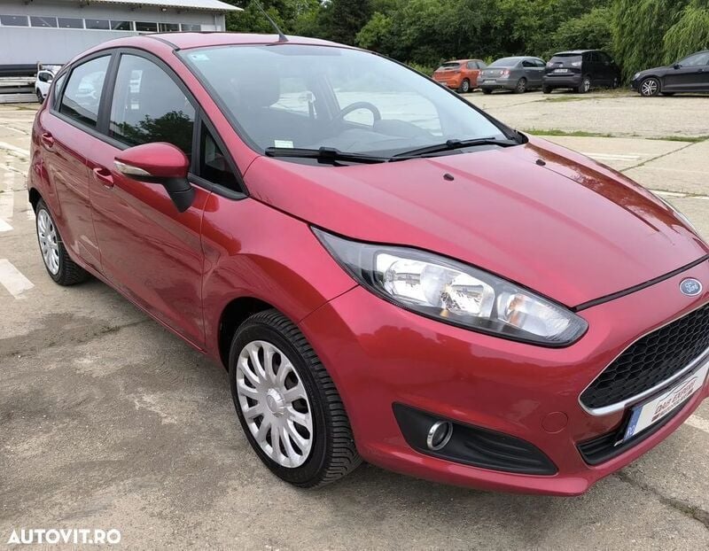 Second-hand Ford Fiesta Trend 80 CP (58 kW) 2016 Rosu Hatchback