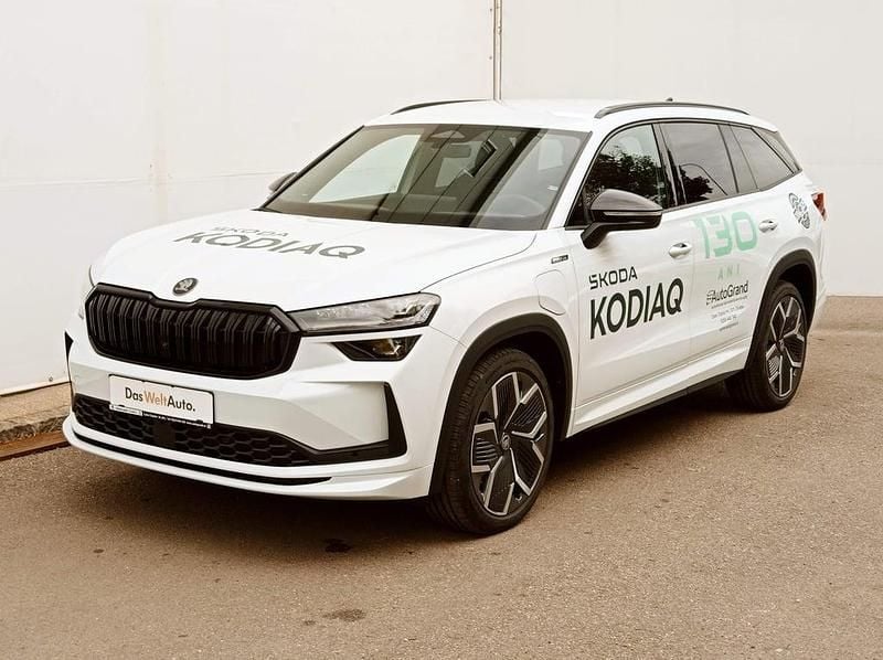 Albmetalicperleffect Utilizat 2025 Skoda Kodiaq SportLine SUV | 47.800 EUR - Imagine 1/4