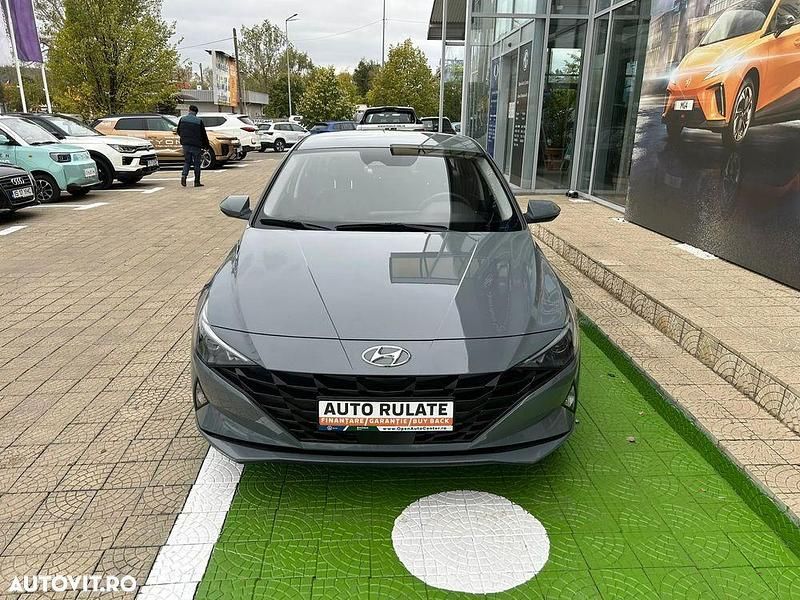 Second-hand Hyundai Elantra Classic 123 CP (90 kW) 2021 Culoaregri Berlinǎ