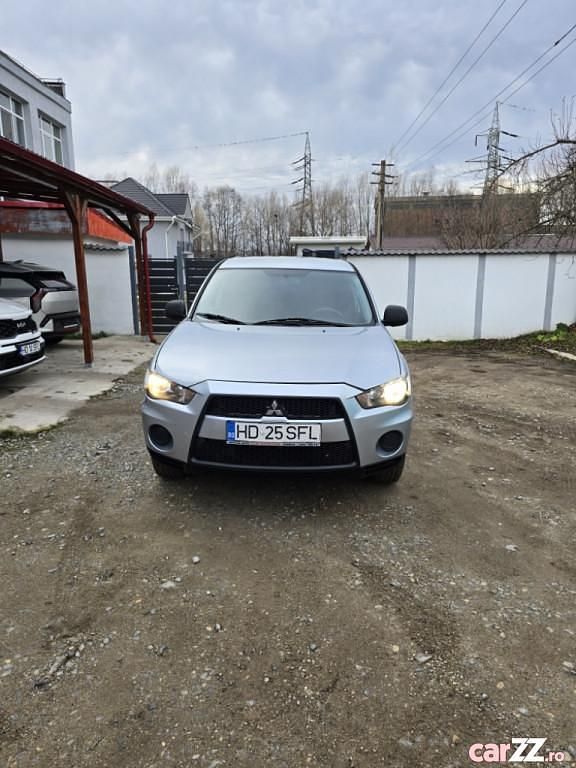 Second-hand Mitsubishi Outlander 177 CP (130 kW) 2011 Gri SUV