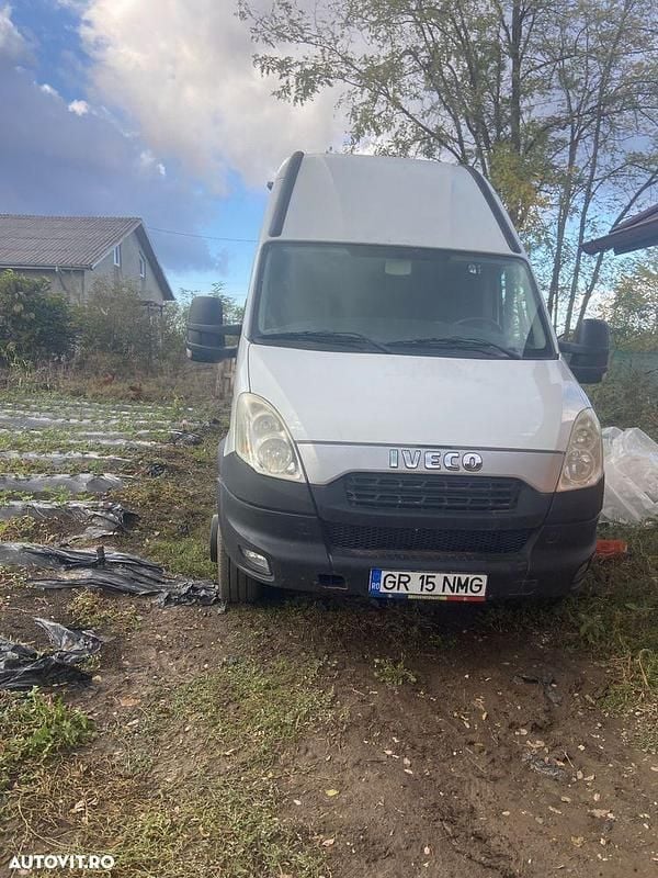 Culoarealb Utilizat 2013 Iveco Massif Monovolum | 18.000 EUR - Imagine 1/4