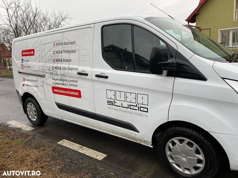 Second-hand Ford Transit Custom 105 CP (77 kW) 2017 Culoarealb Monovolum