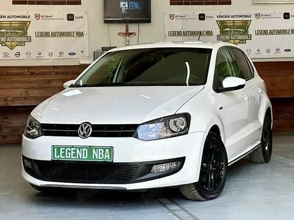 Alb Utilizat 2012 VW Polo Highline Berlinǎ | 4.900 EUR (Super Preț) - Imagine 1/4