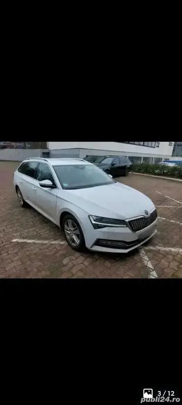 Alb Utilizat 2021 Skoda Superb Break | 18.200 EUR - Imagine 1/4