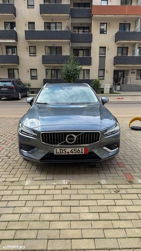 Culoaregri Utilizat 2020 Volvo V60 Inscription Break | 18.000 EUR - Imagine 1/4