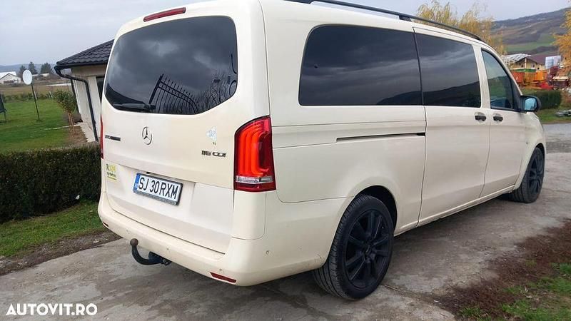 Second-hand Mercedes Vito 163 CP (119 kW) 2018 Culoarebej Van