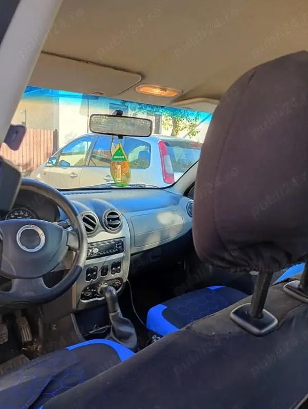 Utilizat 2009 Dacia Sandero Berlinǎ | 1.700 EUR - Imagine 1/4