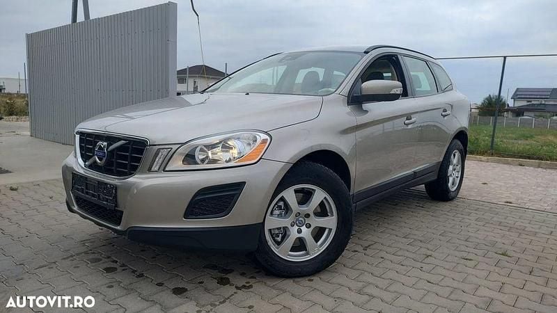 Culoarebej Utilizat 2012 Volvo XC60 Kinetic SUV | 9.500 EUR (Preț OK) - Imagine 1/4