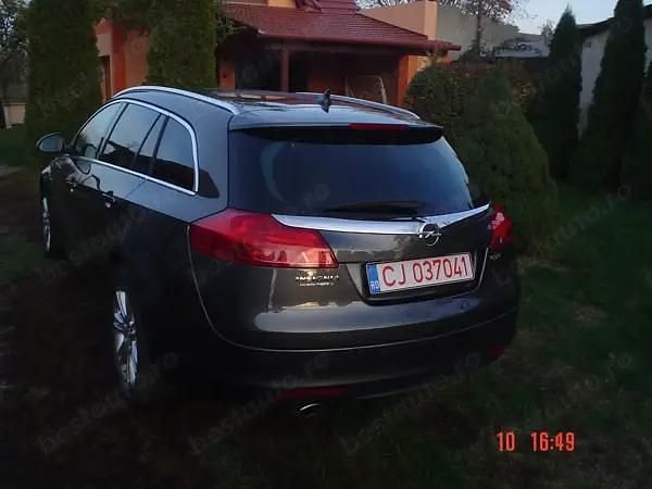 Second-hand Opel Insignia Sport 160 CP (117 kW) 2010 Gri Break