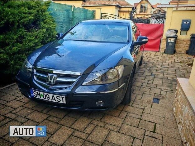 Second-hand Honda Legend 279 CP (205 kW) 2006 Berlinǎ