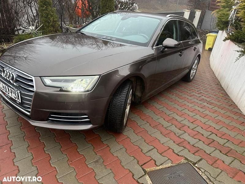 Second-hand Audi A4 Sport 122 CP (89 kW) 2017 Culoaremaro Break